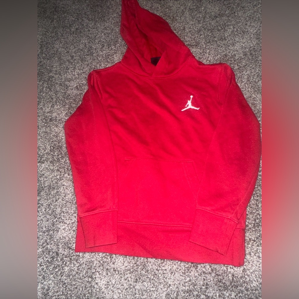 Jordan unisex boys or girls Red Hoodie with Logo- size 8-10 - Picture 3 of 5